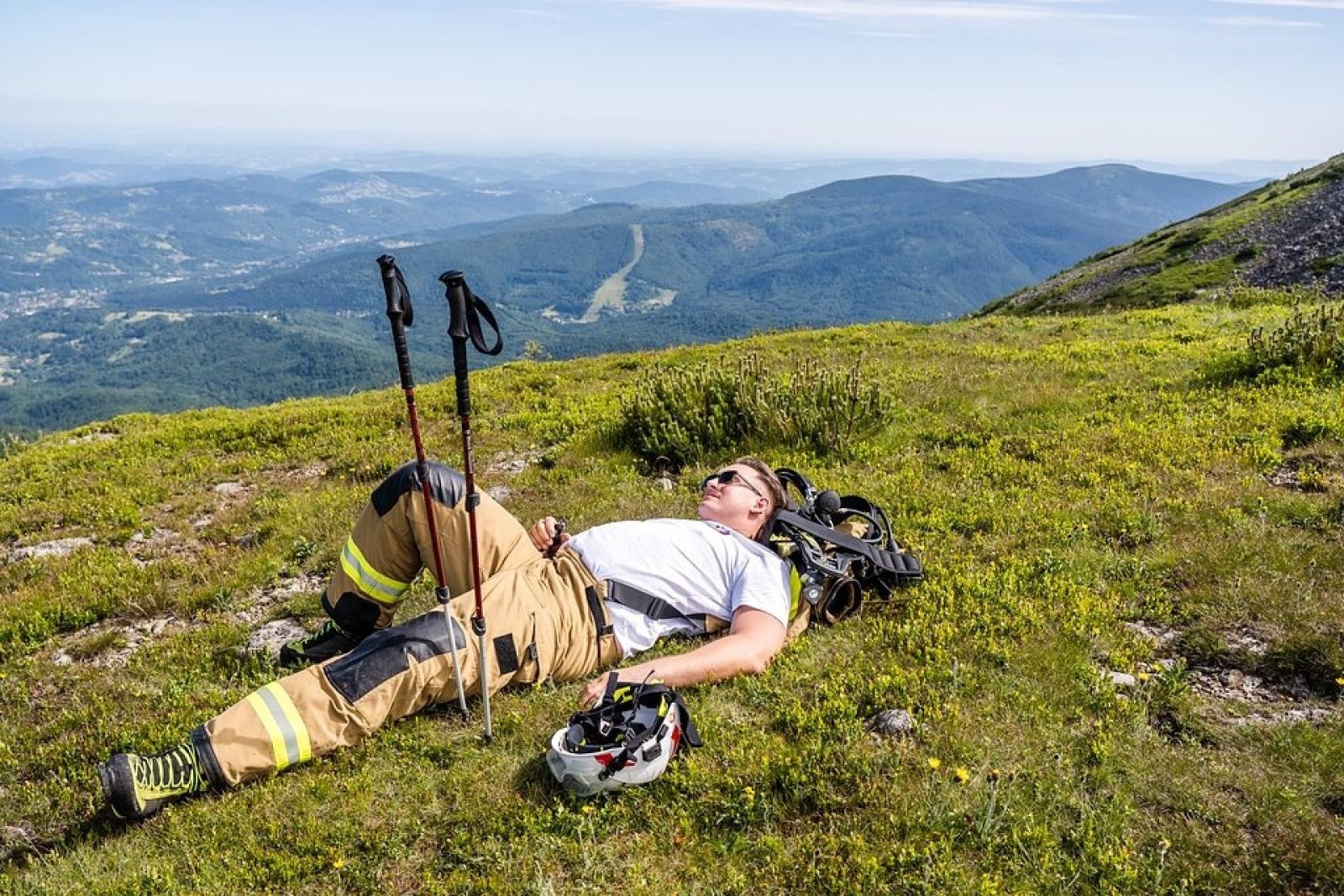 Zdjęcie w galerii na portalu naszraciborz.pl: Piąta górska wyprawa strażaków zakończona sukcesem. Ze szczytu Babiej Góry wybrzmiał apel - zostań potencjalnym dawcą szpiku! wiadomości z regionu