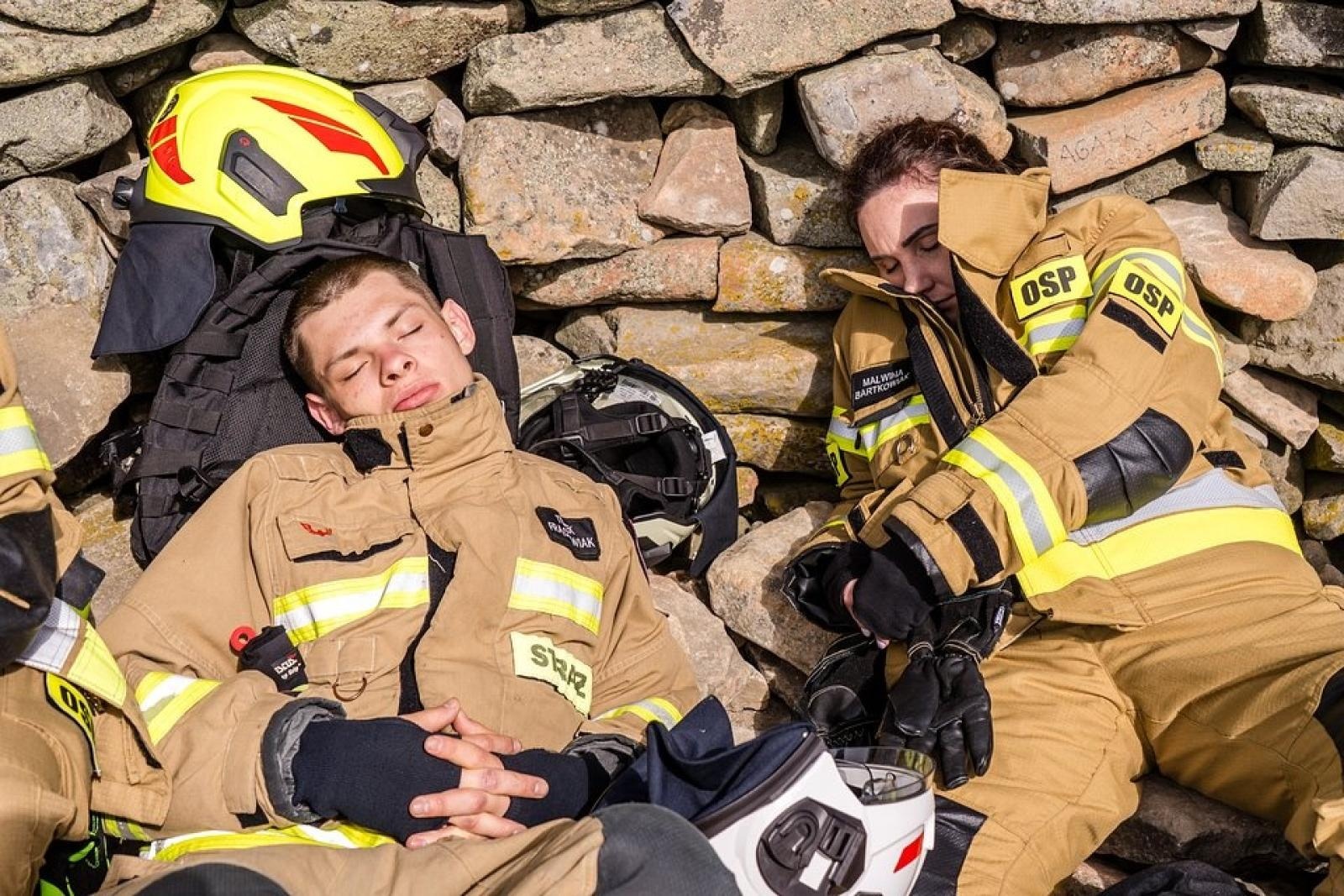Zdjęcie w galerii na portalu naszraciborz.pl: Piąta górska wyprawa strażaków zakończona sukcesem. Ze szczytu Babiej Góry wybrzmiał apel - zostań potencjalnym dawcą szpiku! wiadomości z regionu