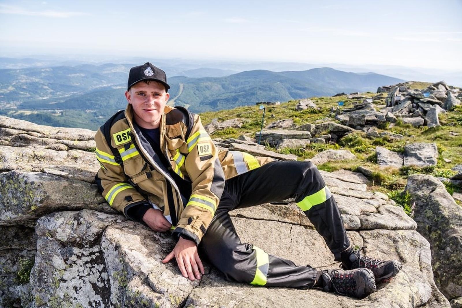 Zdjęcie w galerii na portalu naszraciborz.pl: Piąta górska wyprawa strażaków zakończona sukcesem. Ze szczytu Babiej Góry wybrzmiał apel - zostań potencjalnym dawcą szpiku! wiadomości z regionu