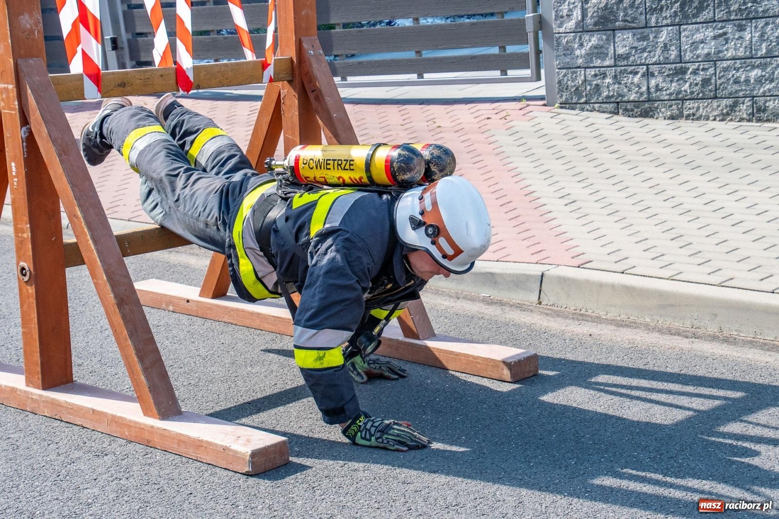 Zdjęcie w galerii na portalu naszraciborz.pl: Zawody Żelazny jak Strażak w Krzanowicach. Czesi na podium [FOTO i WIDEO] wiadomości z regionu