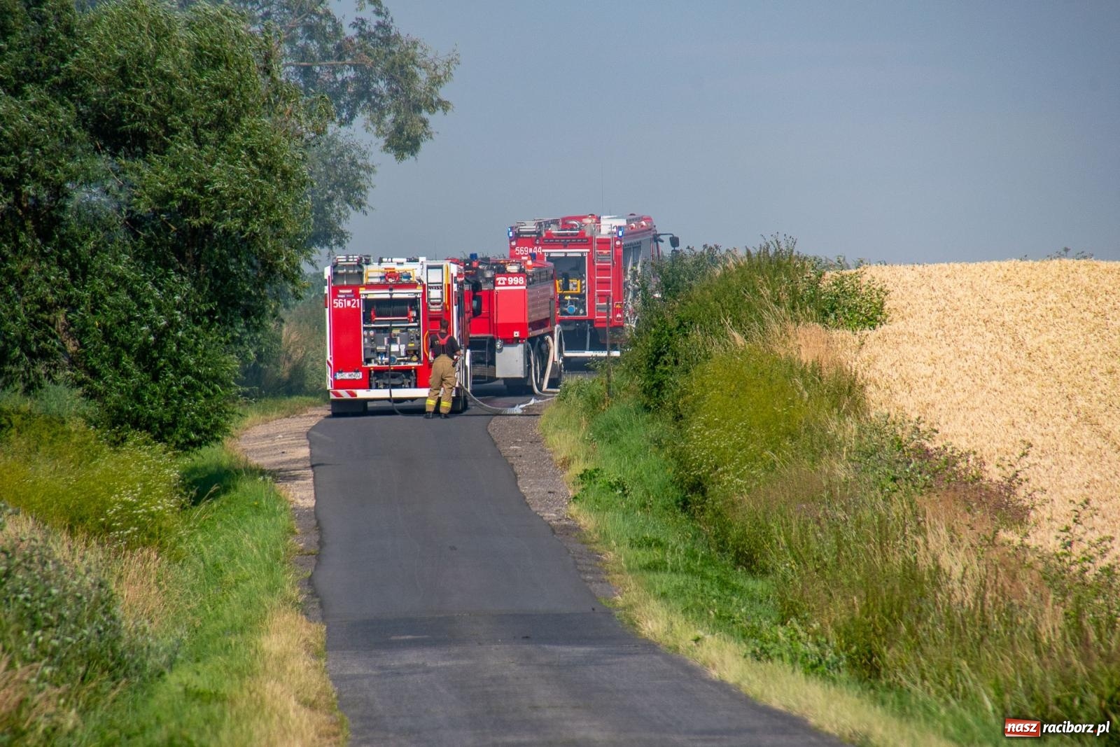Zdjęcie w galerii na portalu naszraciborz.pl: Niebezpieczna niedziela w powiecie raciborskim – pożar zboża, tlenek węgla i skutki silnego wiatru wiadomości z regionu