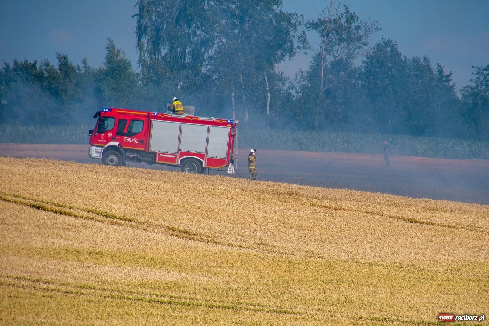 Zdjęcie w galerii na portalu naszraciborz.pl: Niebezpieczna niedziela w powiecie raciborskim – pożar zboża, tlenek węgla i skutki silnego wiatru wiadomości z regionu