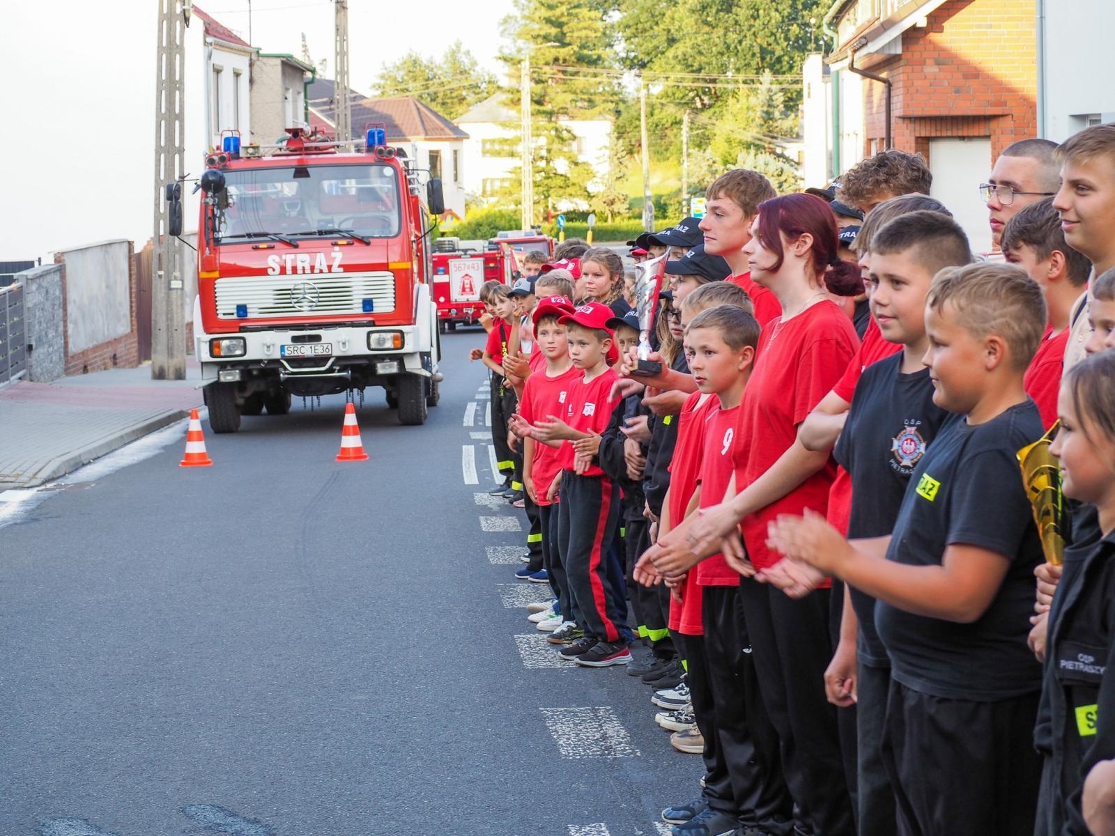 Zdjęcie w galerii na portalu naszraciborz.pl: Żelazny Mały Strażak - zawody w Krzanowicach wiadomości z regionu