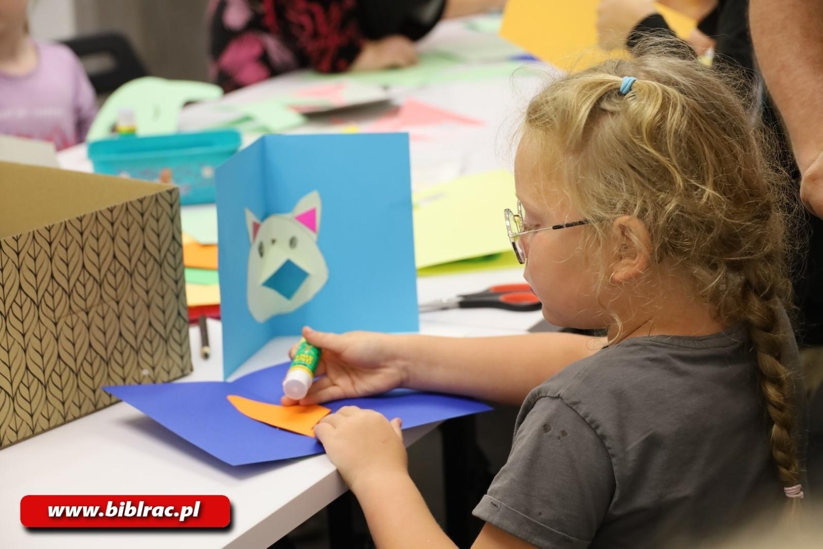 Zdjęcie w galerii na portalu naszraciborz.pl: Ogranicza nas tylko wyobraźnia! Muzeum Bajek, Baśni i Opowieści z wizytą w Raciborzu wiadomości z regionu