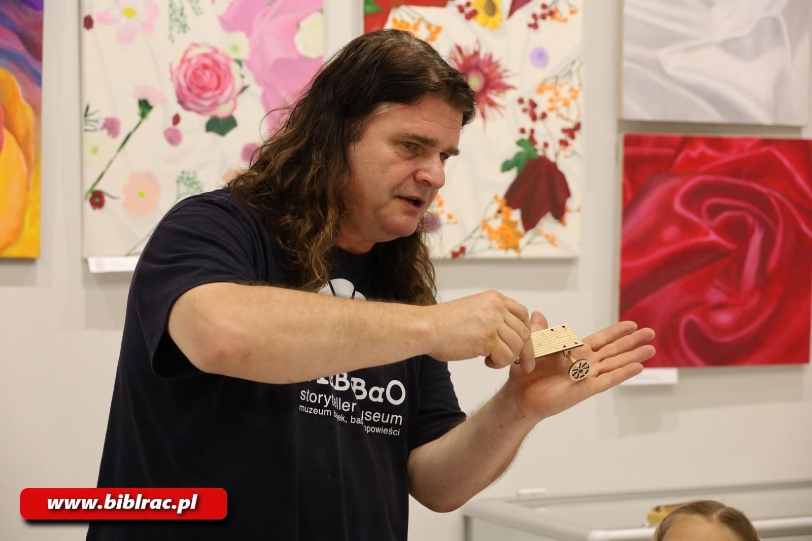 Zdjęcie w galerii na portalu naszraciborz.pl: Ogranicza nas tylko wyobraźnia! Muzeum Bajek, Baśni i Opowieści z wizytą w Raciborzu wiadomości z regionu