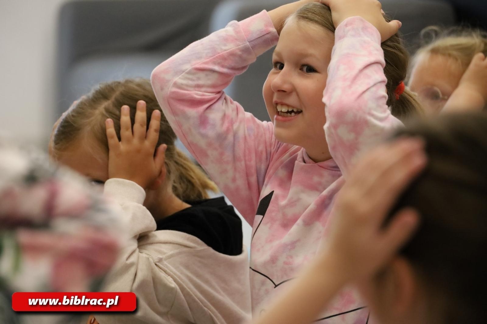 Zdjęcie w galerii na portalu naszraciborz.pl: Ogranicza nas tylko wyobraźnia! Muzeum Bajek, Baśni i Opowieści z wizytą w Raciborzu wiadomości z regionu