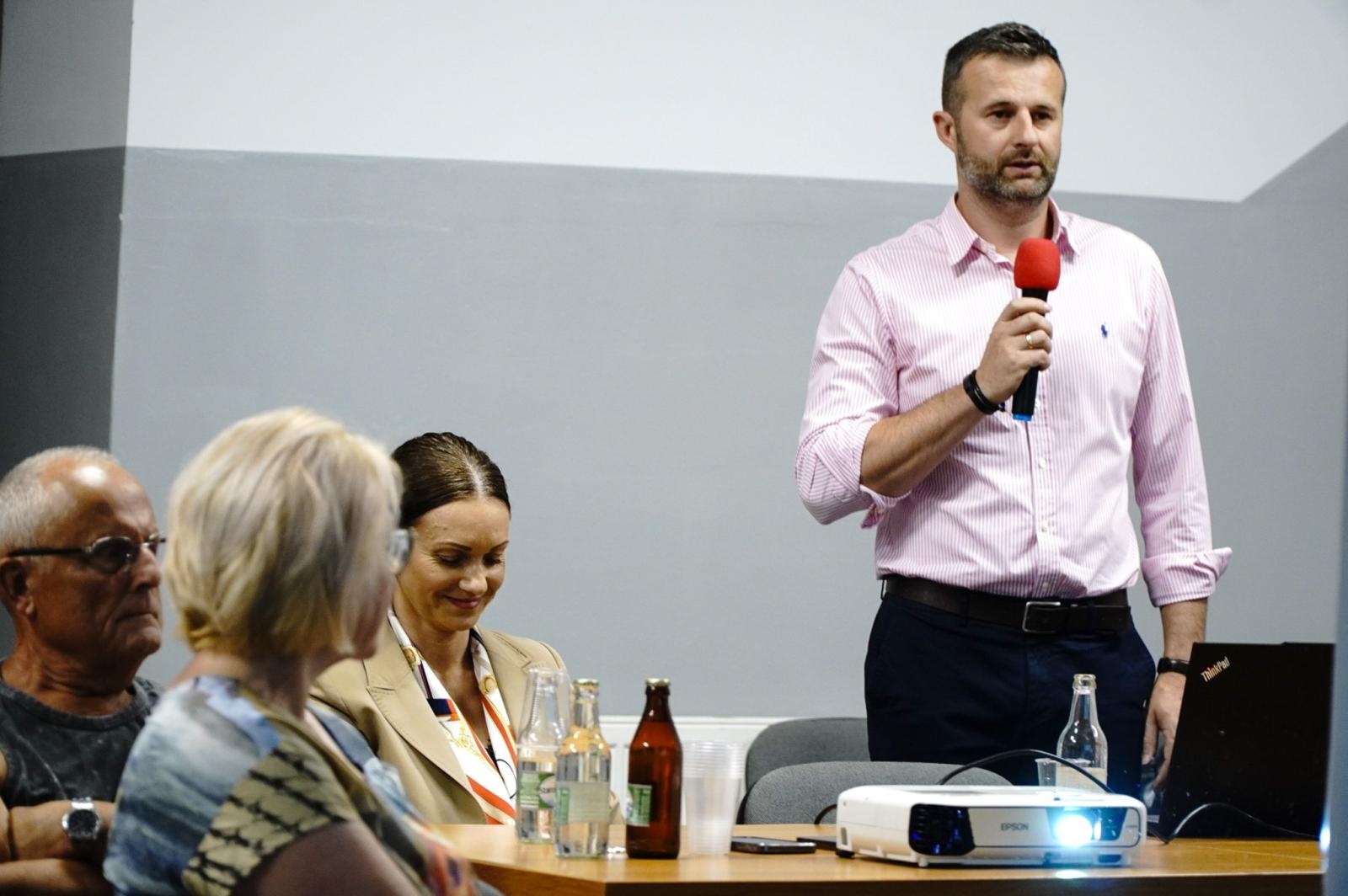 Zdjęcie w galerii na portalu naszraciborz.pl: Brzezie nadal walczy z odorami. Mieszkańcy oczekują konkretnych działań – Empol ma czas do 11 lipca wiadomości z regionu