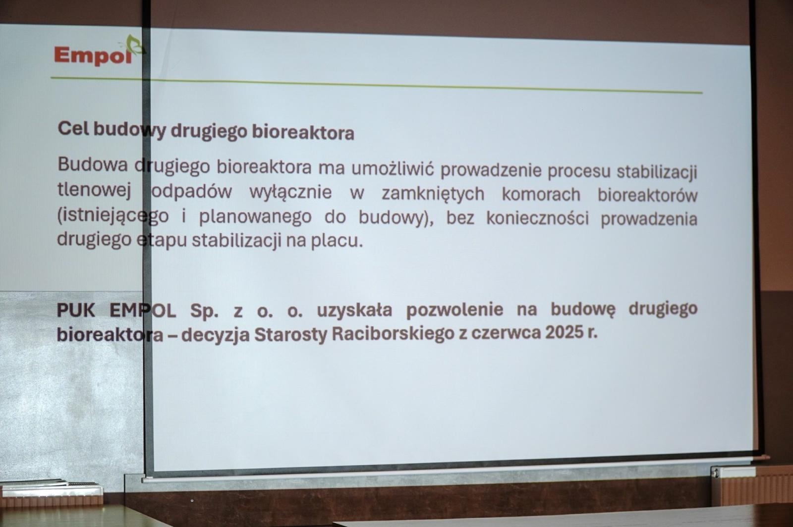 Zdjęcie w galerii na portalu naszraciborz.pl: Brzezie nadal walczy z odorami. Mieszkańcy oczekują konkretnych działań – Empol ma czas do 11 lipca wiadomości z regionu