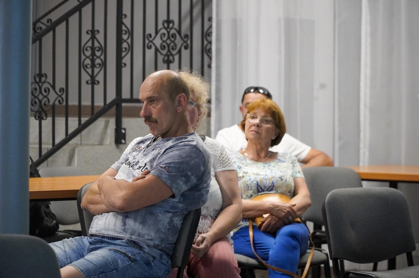 Zdjęcie w galerii na portalu naszraciborz.pl: Brzezie nadal walczy z odorami. Mieszkańcy oczekują konkretnych działań – Empol ma czas do 11 lipca wiadomości z regionu