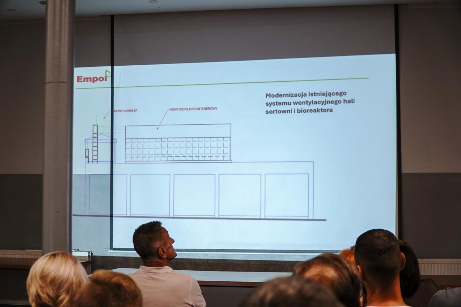 Zdjęcie w galerii na portalu naszraciborz.pl: Brzezie nadal walczy z odorami. Mieszkańcy oczekują konkretnych działań – Empol ma czas do 11 lipca wiadomości z regionu
