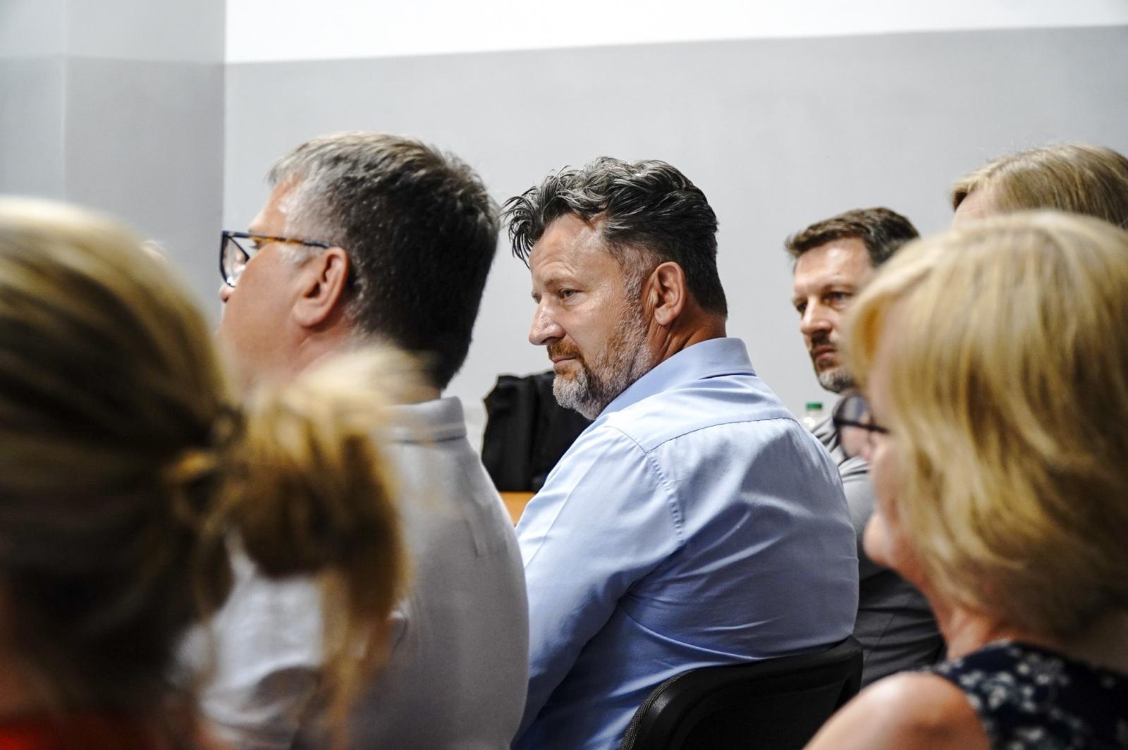 Zdjęcie w galerii na portalu naszraciborz.pl: Brzezie nadal walczy z odorami. Mieszkańcy oczekują konkretnych działań – Empol ma czas do 11 lipca wiadomości z regionu