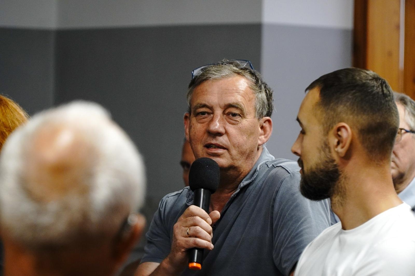 Zdjęcie w galerii na portalu naszraciborz.pl: Brzezie nadal walczy z odorami. Mieszkańcy oczekują konkretnych działań – Empol ma czas do 11 lipca wiadomości z regionu