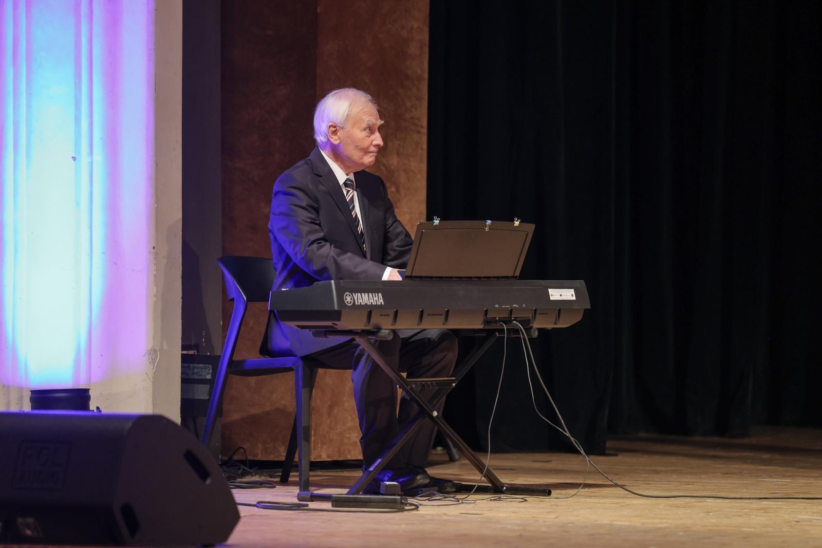 Zdjęcie w galerii na portalu naszraciborz.pl: Solo, duo, trio, czyli kwartet APPASIONATO na finał Koncertów Umuzykalniających w RCK wiadomości z regionu