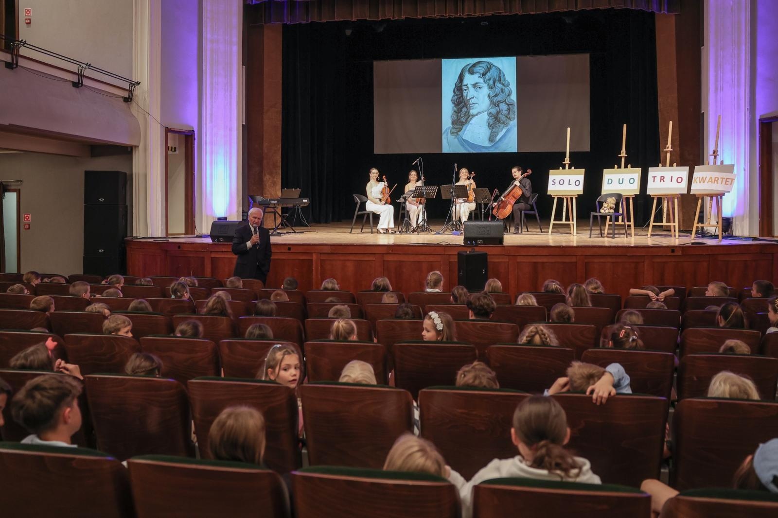 Zdjęcie w galerii na portalu naszraciborz.pl: Solo, duo, trio, czyli kwartet APPASIONATO na finał Koncertów Umuzykalniających w RCK wiadomości z regionu