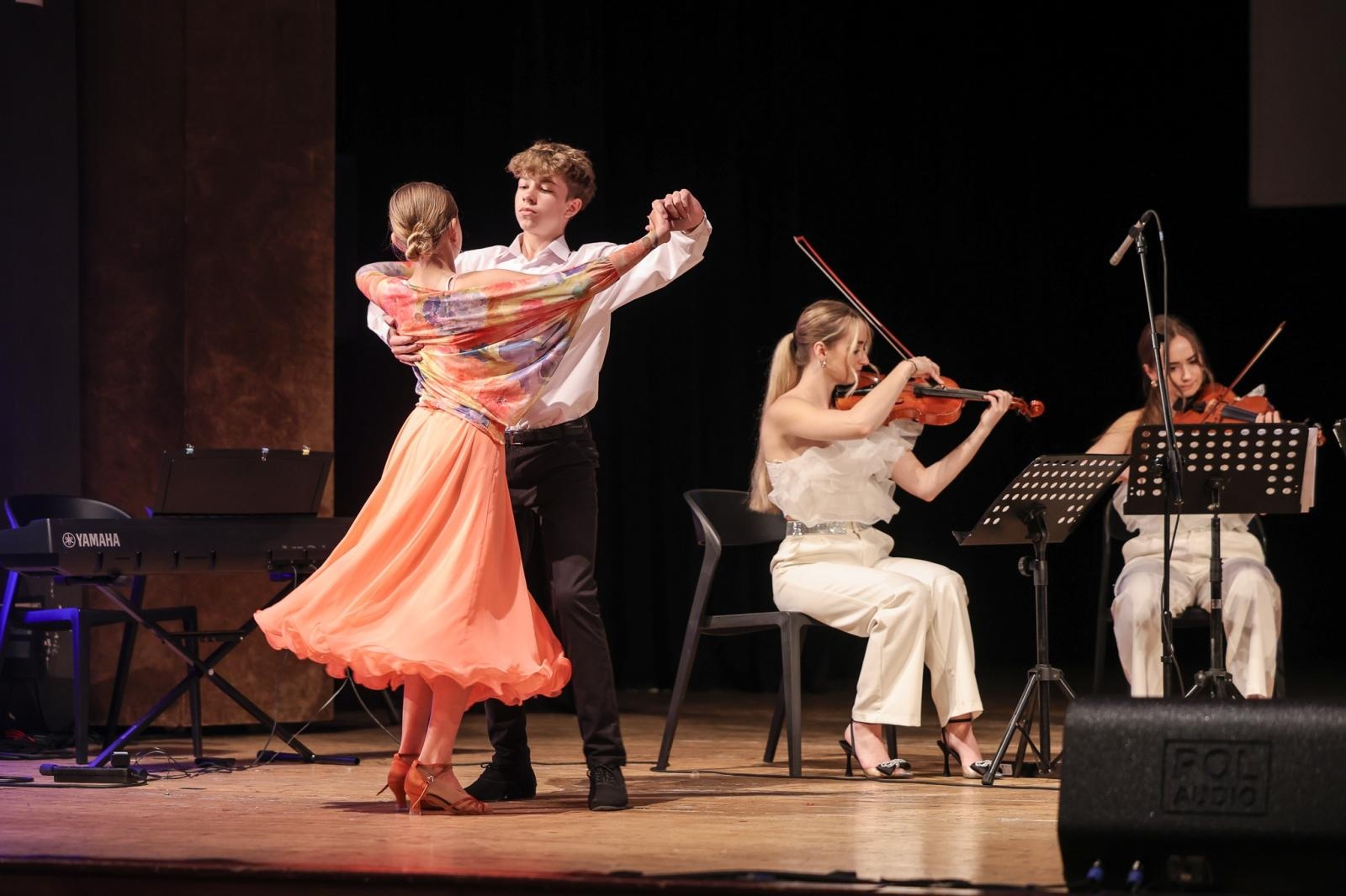 Zdjęcie w galerii na portalu naszraciborz.pl: Solo, duo, trio, czyli kwartet APPASIONATO na finał Koncertów Umuzykalniających w RCK wiadomości z regionu