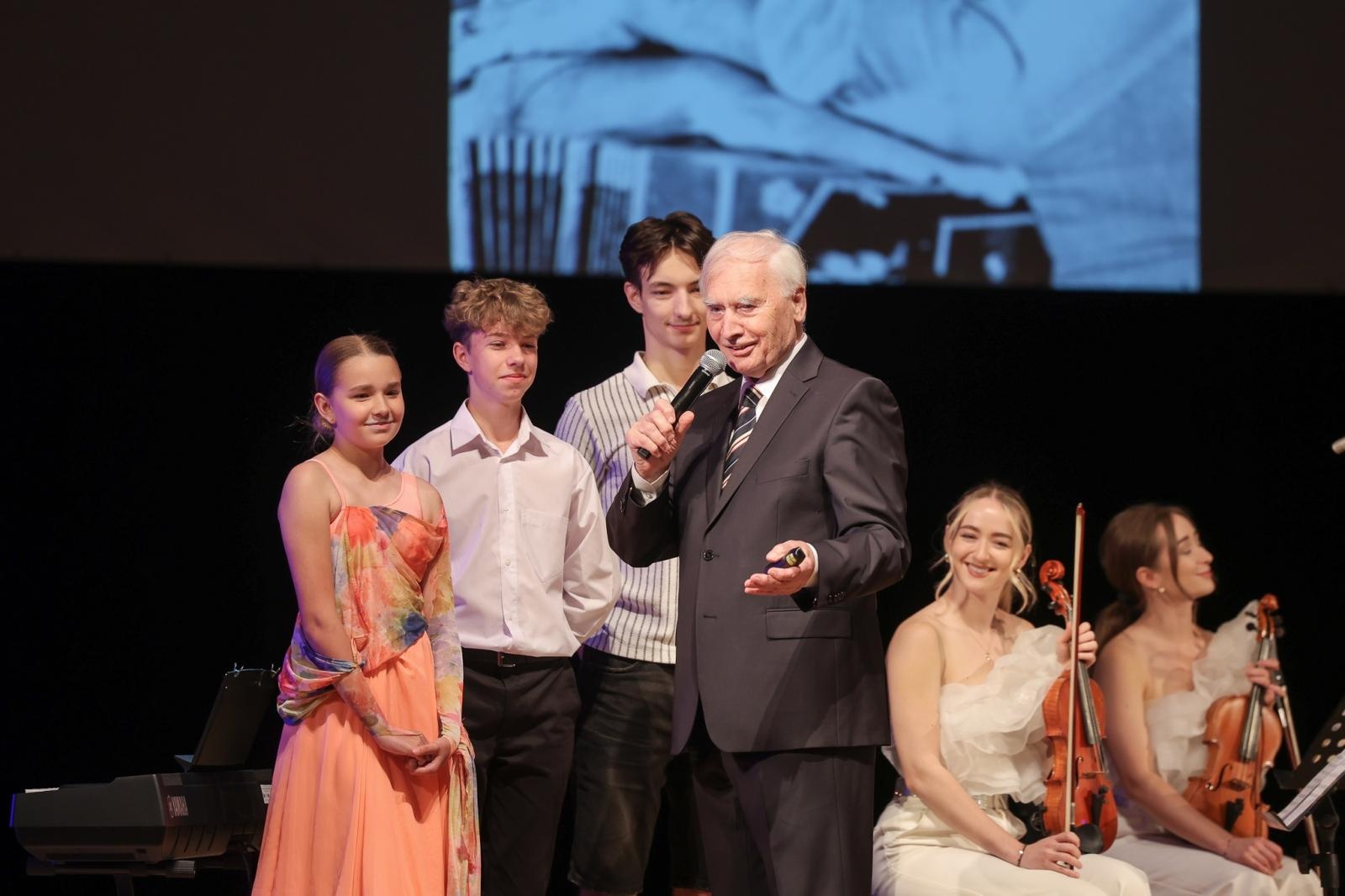 Zdjęcie w galerii na portalu naszraciborz.pl: Solo, duo, trio, czyli kwartet APPASIONATO na finał Koncertów Umuzykalniających w RCK wiadomości z regionu