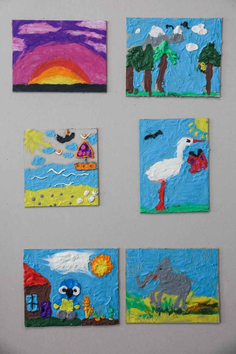 Zdjęcie w galerii na portalu naszraciborz.pl: Podsumowanie roku i wystawa Grupy Plastycznej PASTELE w DK Strzecha wiadomości z regionu