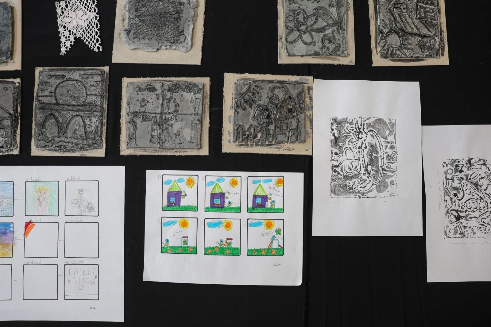 Zdjęcie w galerii na portalu naszraciborz.pl: Podsumowanie roku i wystawa Grupy Plastycznej PASTELE w DK Strzecha wiadomości z regionu