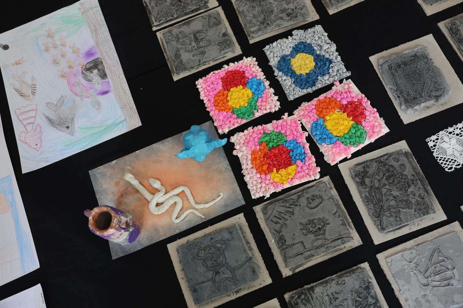 Zdjęcie w galerii na portalu naszraciborz.pl: Podsumowanie roku i wystawa Grupy Plastycznej PASTELE w DK Strzecha wiadomości z regionu