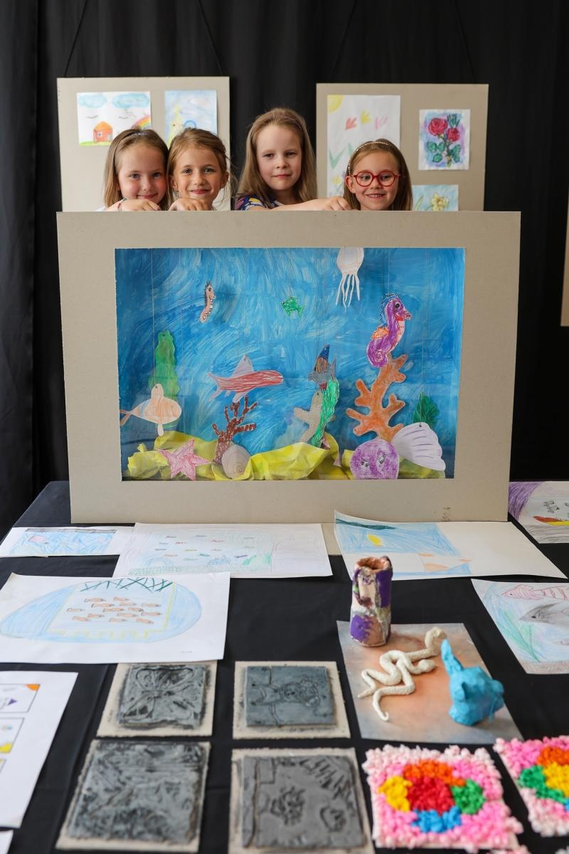 Zdjęcie w galerii na portalu naszraciborz.pl: Podsumowanie roku i wystawa Grupy Plastycznej PASTELE w DK Strzecha wiadomości z regionu