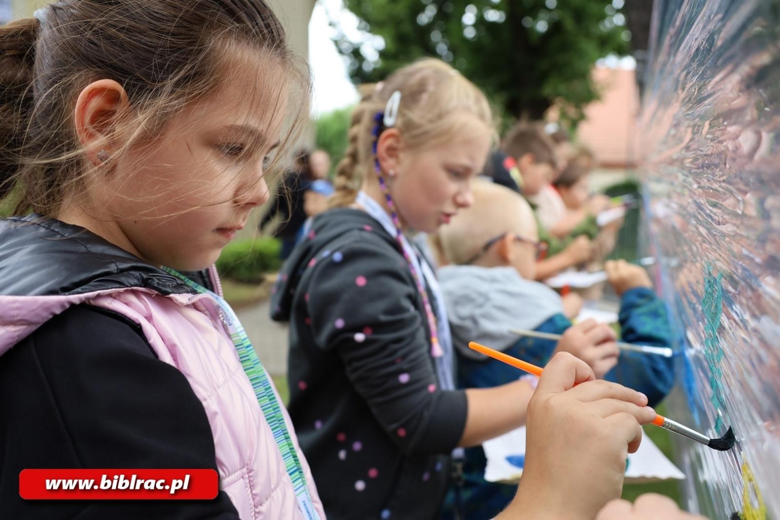 Zdjęcie w galerii na portalu naszraciborz.pl: Z Meridą na Zamku, z Nemo po głębinach oceanu. Trwa Lato z biblioteką! wiadomości z regionu