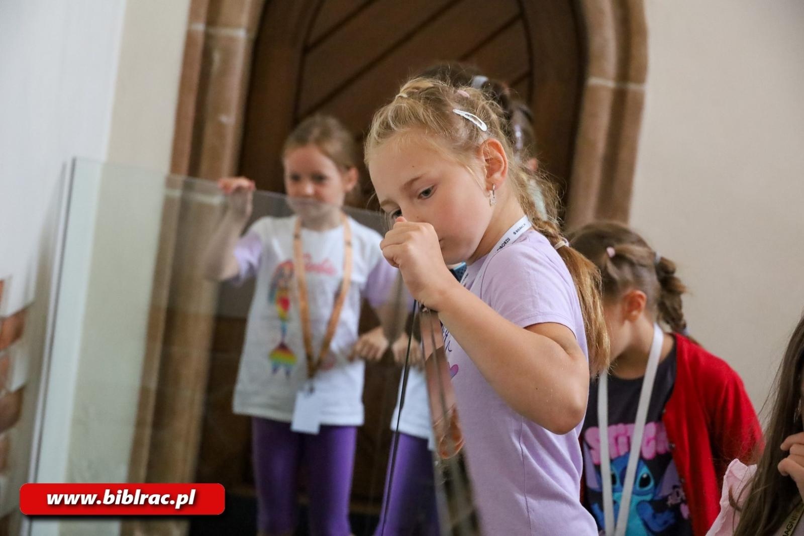Zdjęcie w galerii na portalu naszraciborz.pl: Z Meridą na Zamku, z Nemo po głębinach oceanu. Trwa Lato z biblioteką! wiadomości z regionu
