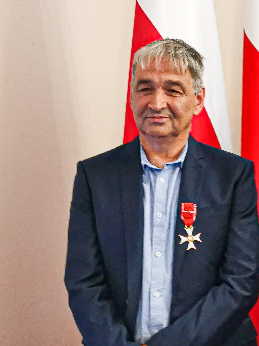 Zdjęcie w galerii na portalu naszraciborz.pl: Artur Jarosz z Raciborza odznaczony Krzyżem Oficerskim Orderu Odrodzenia Polski wiadomości z regionu