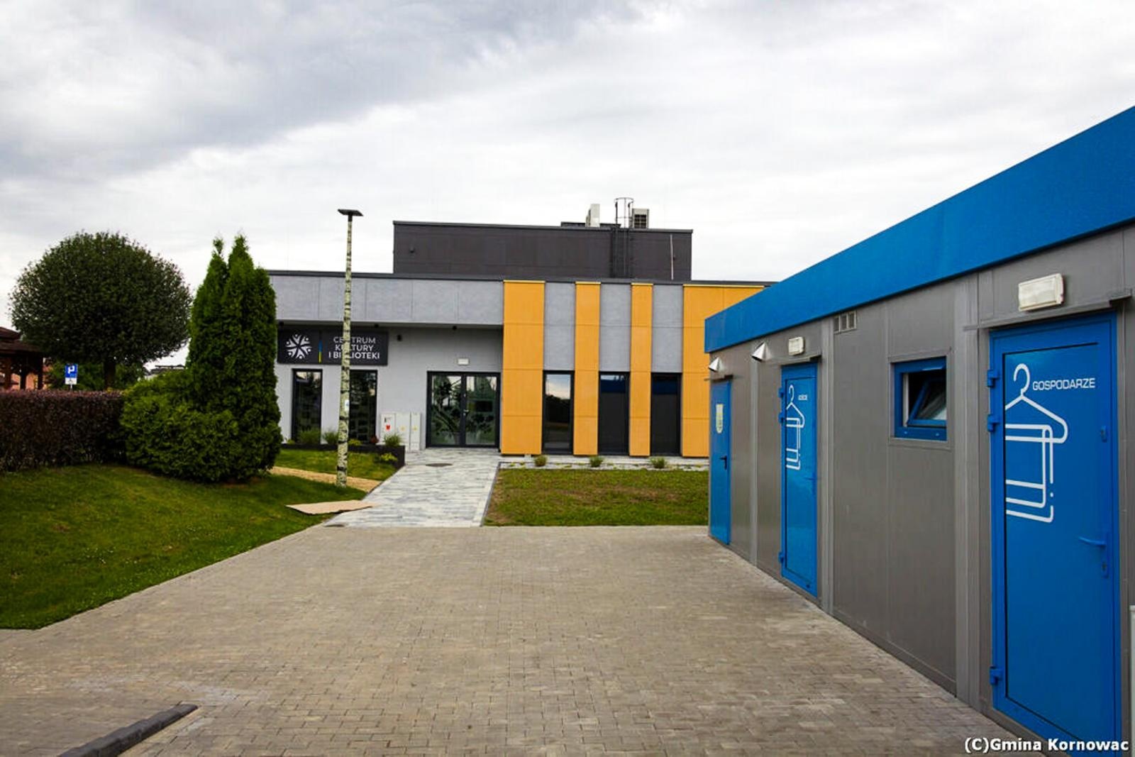 Zdjęcie w galerii na portalu naszraciborz.pl: Kino, pumptrack i siłownia – nowoczesne centrum kultury otwarte w Kornowacu wiadomości z regionu