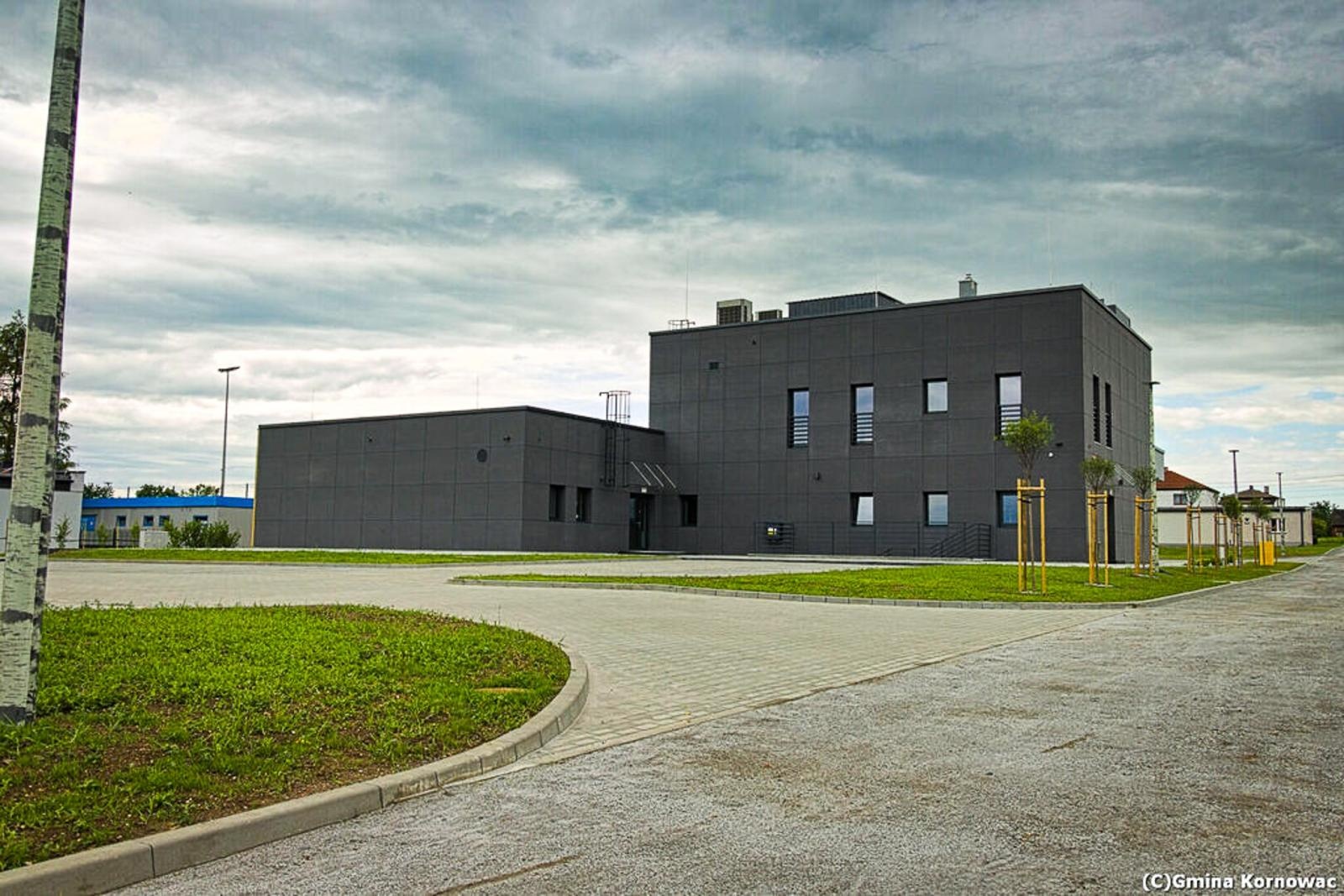 Zdjęcie w galerii na portalu naszraciborz.pl: Kino, pumptrack i siłownia – nowoczesne centrum kultury otwarte w Kornowacu wiadomości z regionu