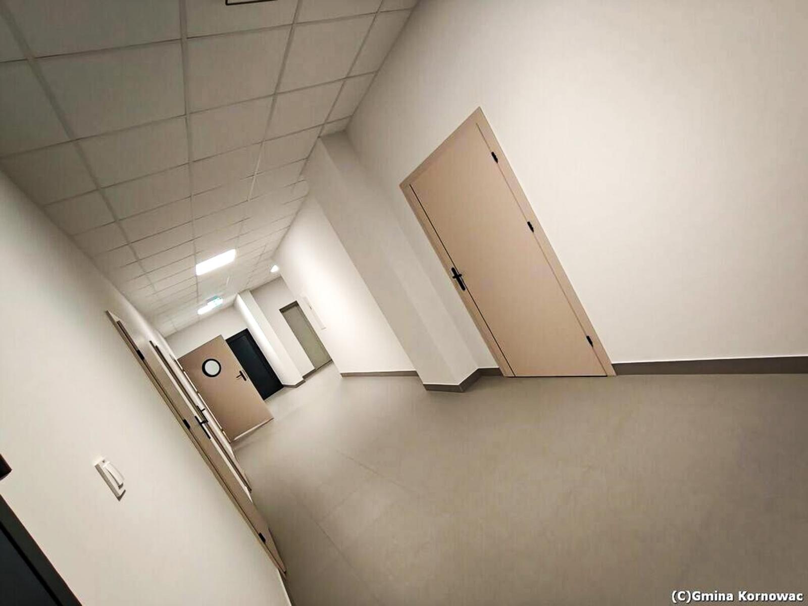 Zdjęcie w galerii na portalu naszraciborz.pl: Kino, pumptrack i siłownia – nowoczesne centrum kultury otwarte w Kornowacu wiadomości z regionu