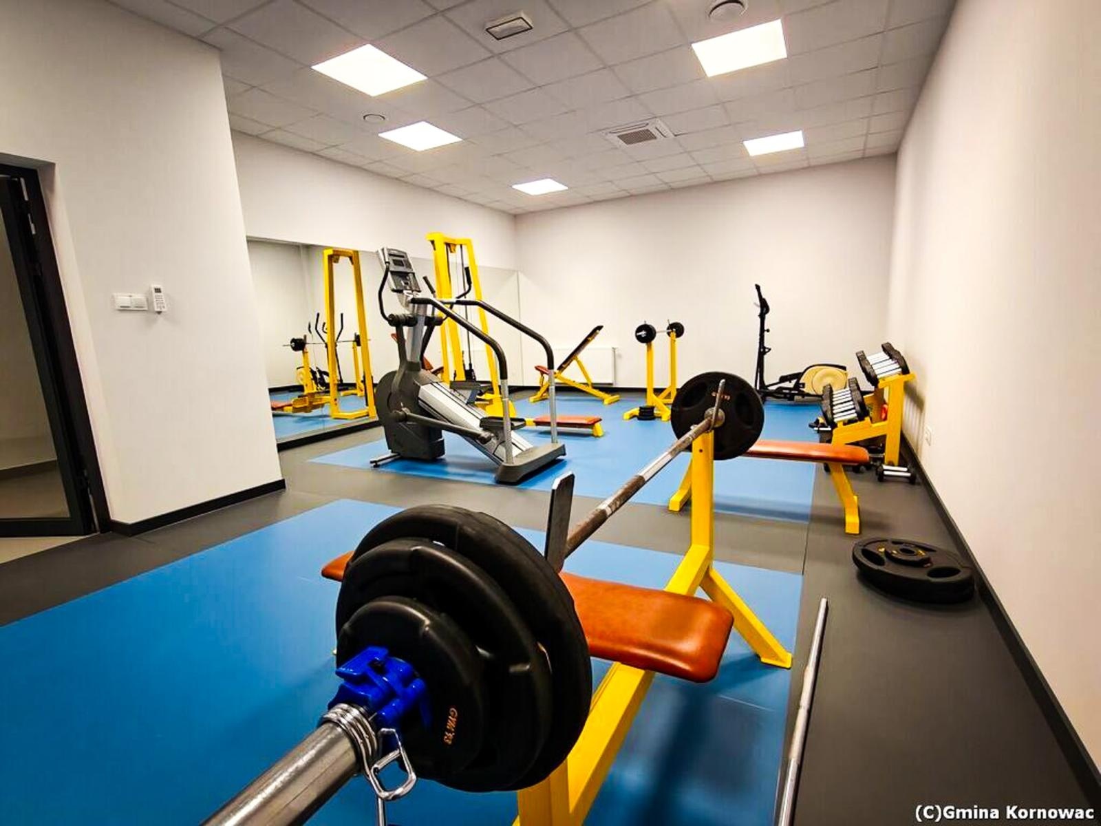 Zdjęcie w galerii na portalu naszraciborz.pl: Kino, pumptrack i siłownia – nowoczesne centrum kultury otwarte w Kornowacu wiadomości z regionu