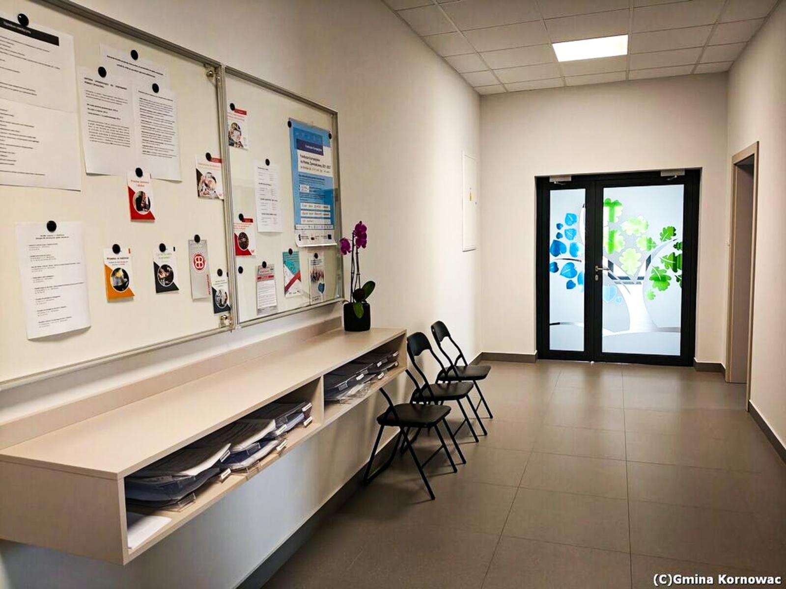 Zdjęcie w galerii na portalu naszraciborz.pl: Kino, pumptrack i siłownia – nowoczesne centrum kultury otwarte w Kornowacu wiadomości z regionu