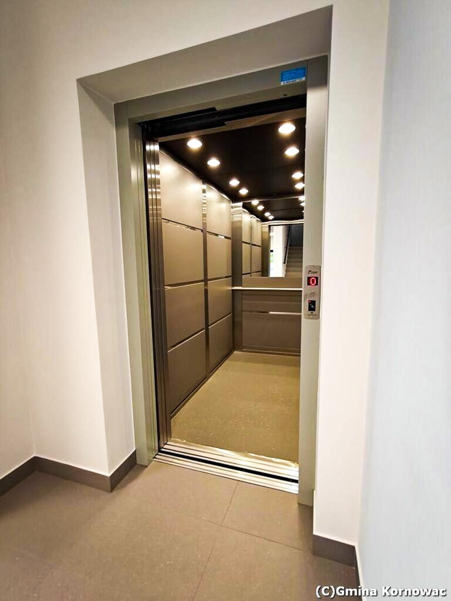 Zdjęcie w galerii na portalu naszraciborz.pl: Kino, pumptrack i siłownia – nowoczesne centrum kultury otwarte w Kornowacu wiadomości z regionu