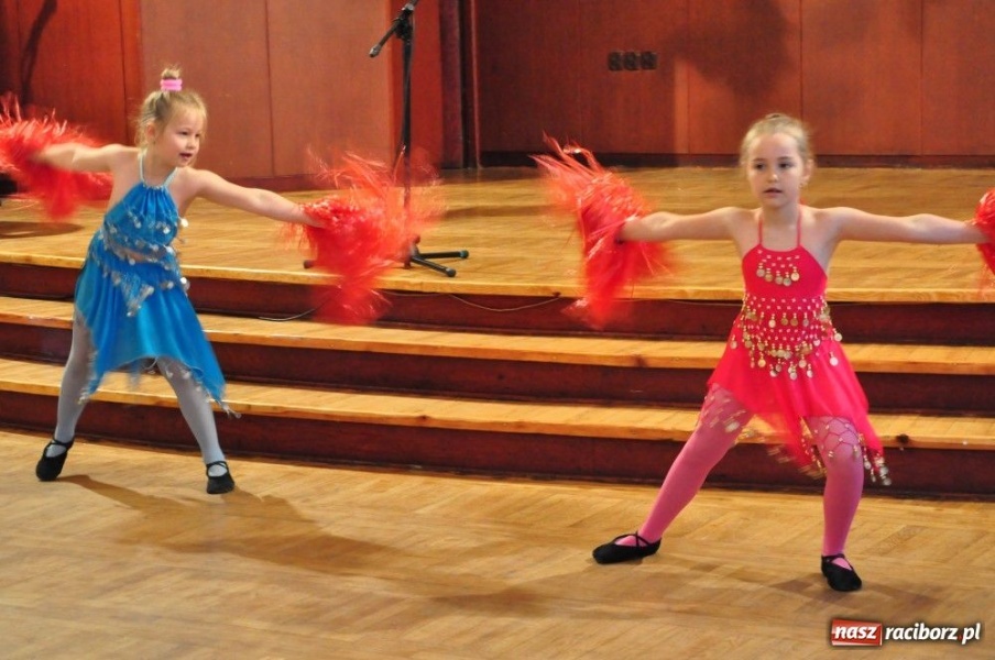 Zdjęcie w galerii na portalu naszraciborz.pl: Prawie 300 młodych talentów w Tworkowie wiadomości z regionu