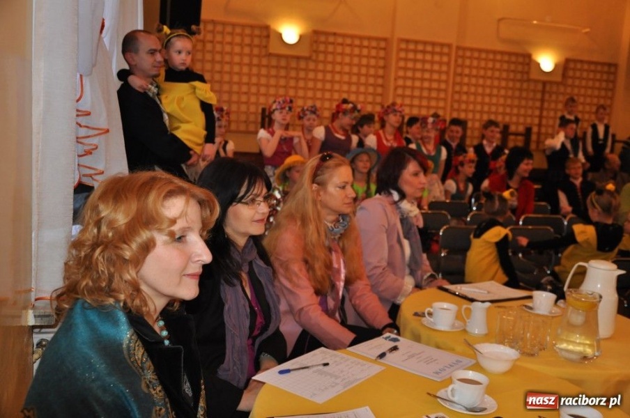 Zdjęcie w galerii na portalu naszraciborz.pl: Prawie 300 młodych talentów w Tworkowie wiadomości z regionu