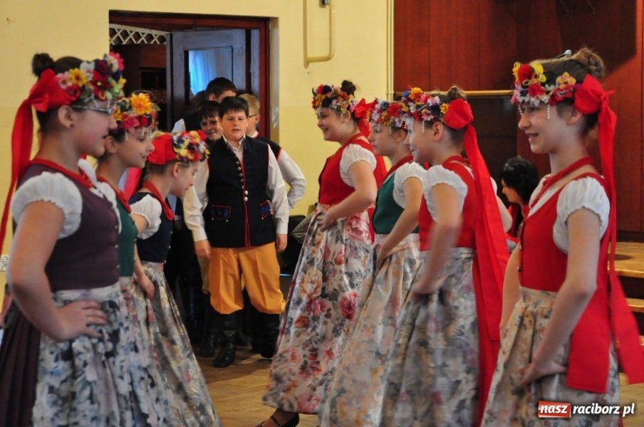 Zdjęcie w galerii na portalu naszraciborz.pl: Prawie 300 młodych talentów w Tworkowie wiadomości z regionu