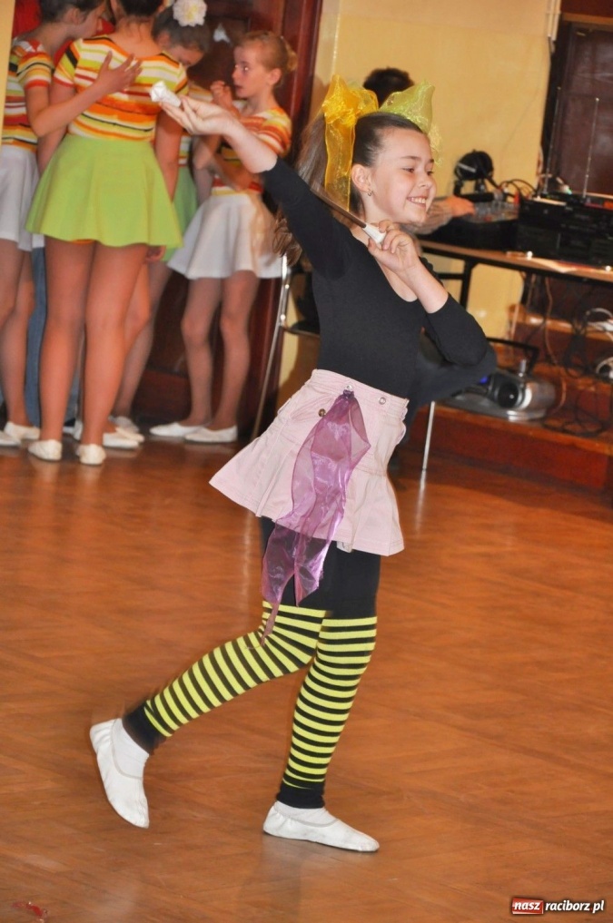 Zdjęcie w galerii na portalu naszraciborz.pl: Prawie 300 młodych talentów w Tworkowie wiadomości z regionu