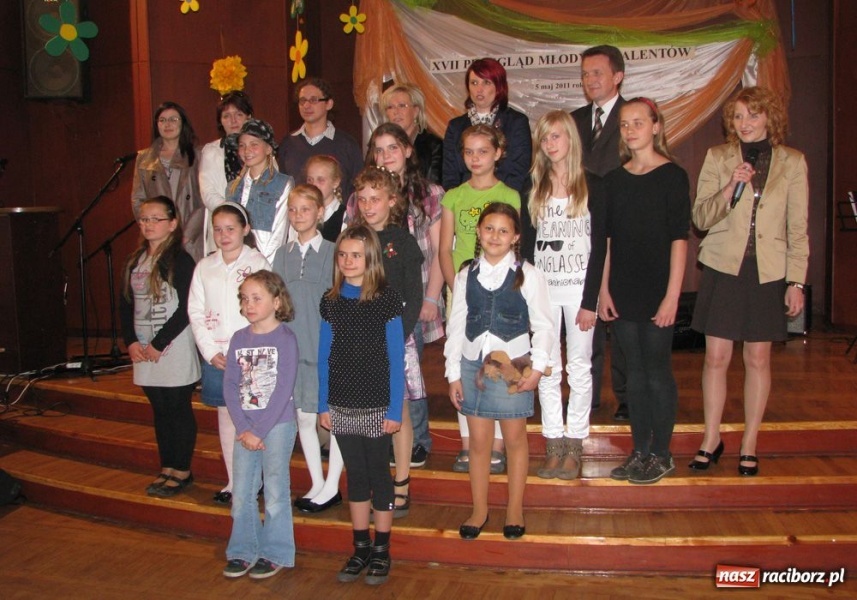 Zdjęcie w galerii na portalu naszraciborz.pl: Prawie 300 młodych talentów w Tworkowie wiadomości z regionu