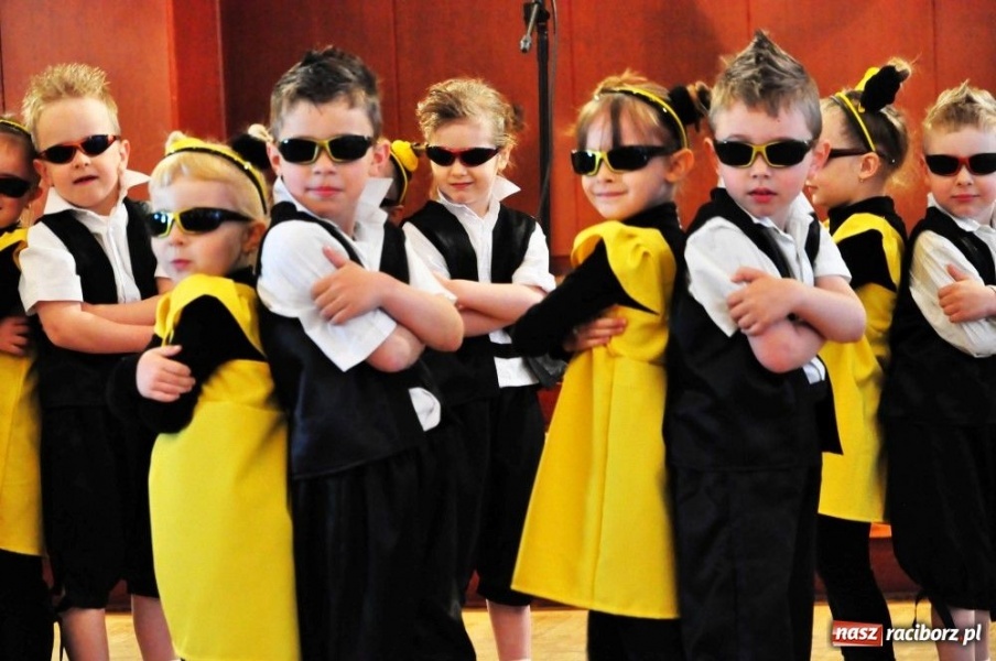 Zdjęcie w galerii na portalu naszraciborz.pl: Prawie 300 młodych talentów w Tworkowie wiadomości z regionu