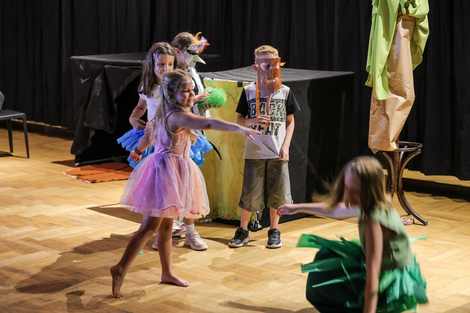 Zdjęcie w galerii na portalu naszraciborz.pl: MISJA SZTUKA! Półkolonie teatralne i finałowe przedstawienie w RCK wiadomości z regionu