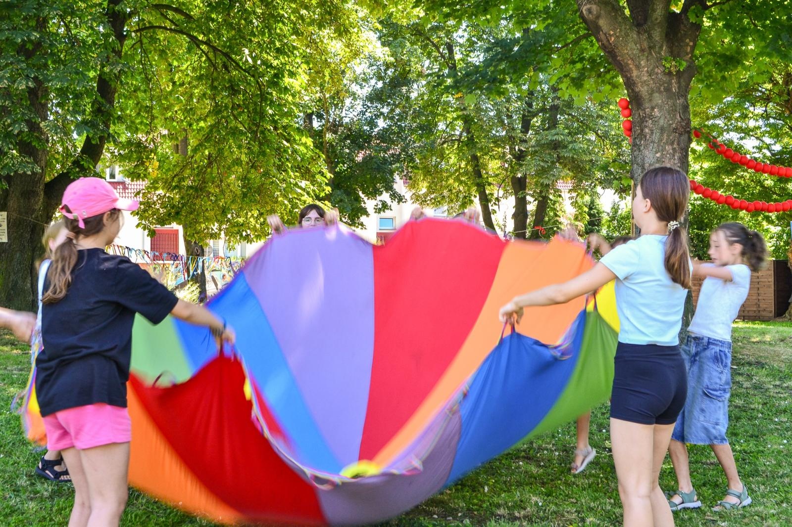 Zdjęcie w galerii na portalu naszraciborz.pl: MISJA SZTUKA! Półkolonie teatralne i finałowe przedstawienie w RCK wiadomości z regionu