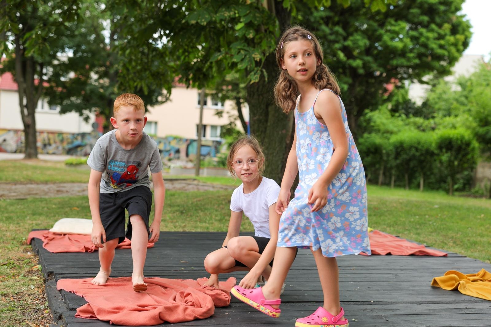 Zdjęcie w galerii na portalu naszraciborz.pl: MISJA SZTUKA! Półkolonie teatralne i finałowe przedstawienie w RCK wiadomości z regionu