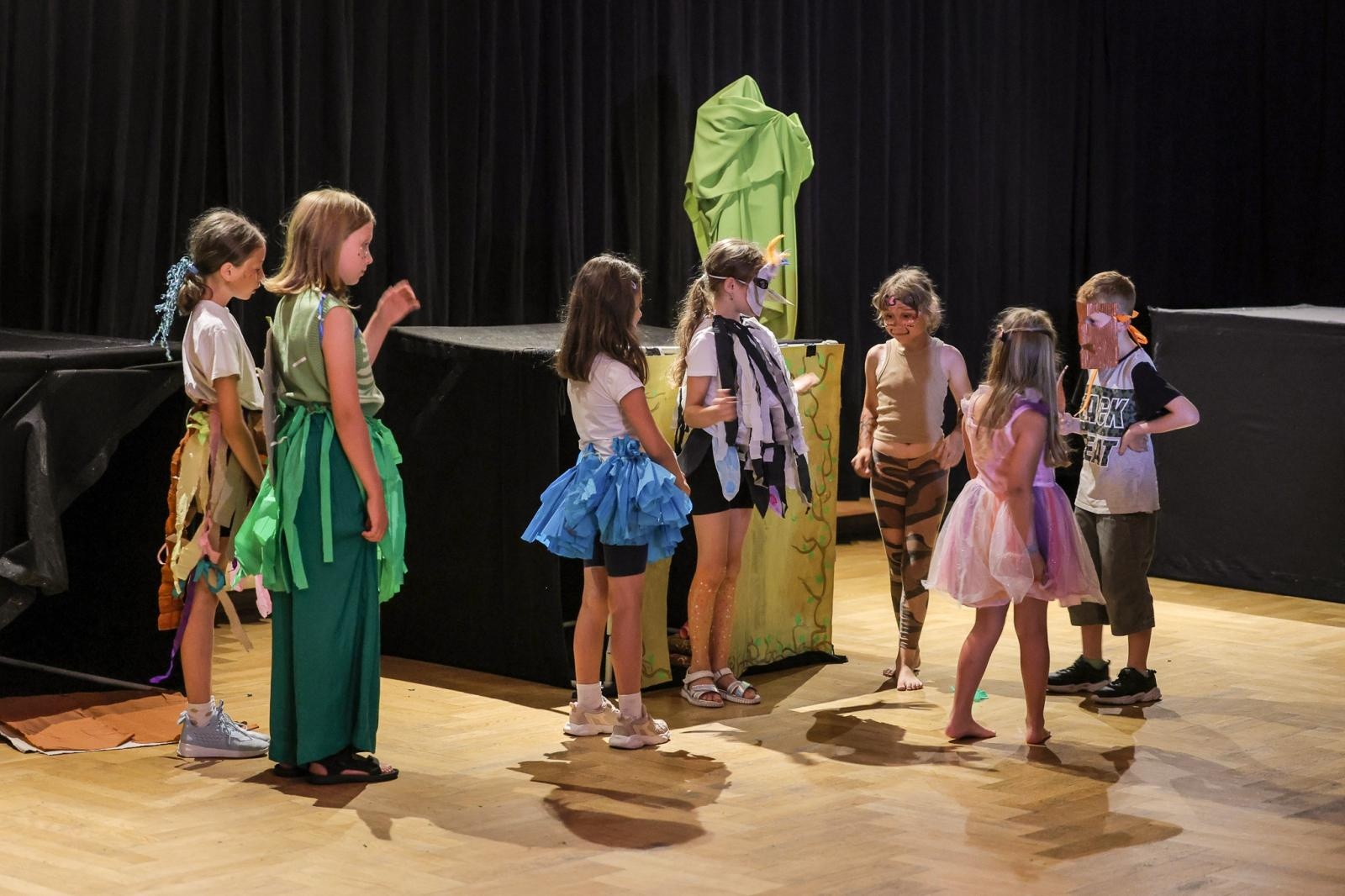 Zdjęcie w galerii na portalu naszraciborz.pl: MISJA SZTUKA! Półkolonie teatralne i finałowe przedstawienie w RCK wiadomości z regionu