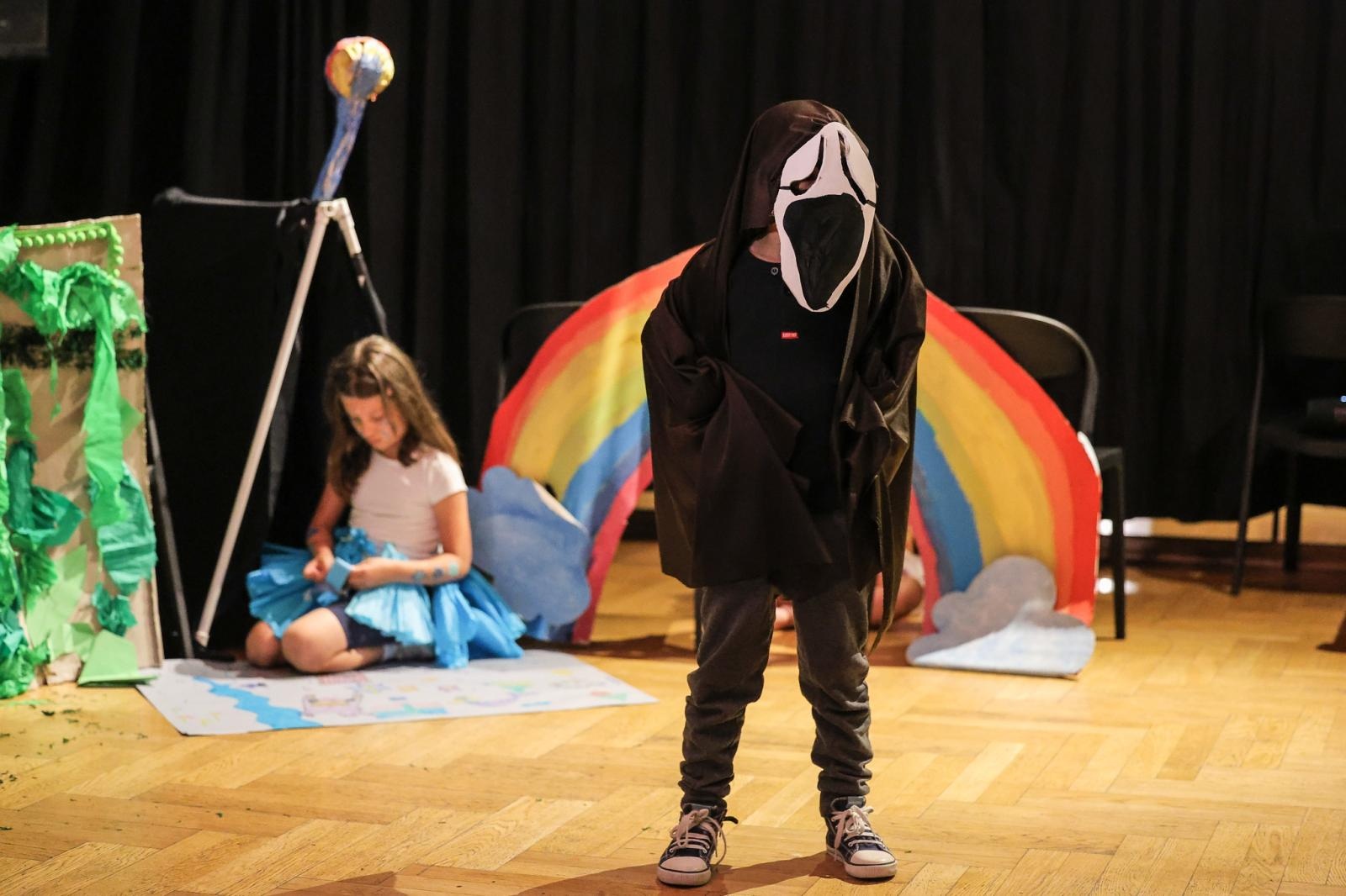 Zdjęcie w galerii na portalu naszraciborz.pl: MISJA SZTUKA! Półkolonie teatralne i finałowe przedstawienie w RCK wiadomości z regionu