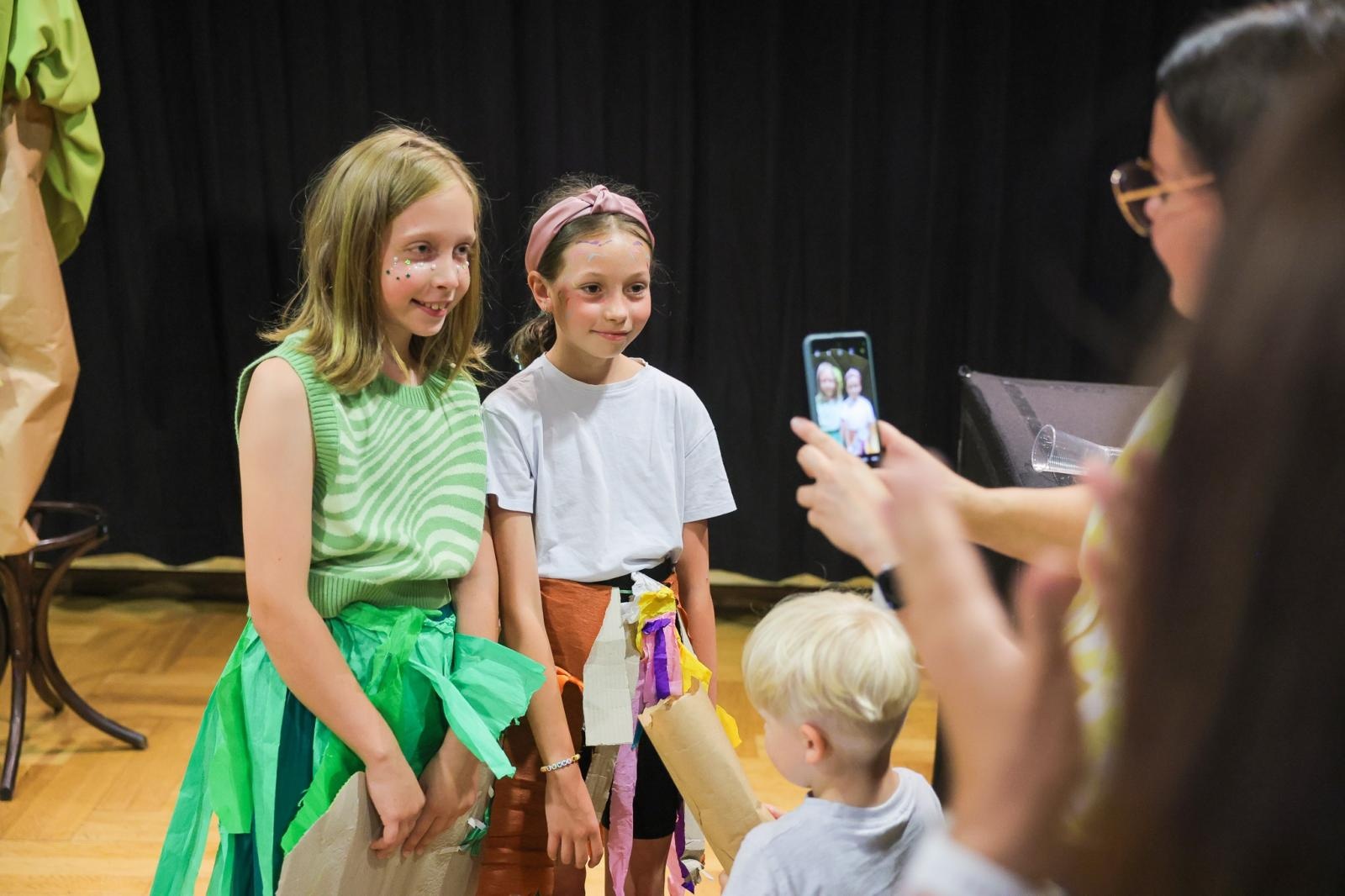 Zdjęcie w galerii na portalu naszraciborz.pl: MISJA SZTUKA! Półkolonie teatralne i finałowe przedstawienie w RCK wiadomości z regionu