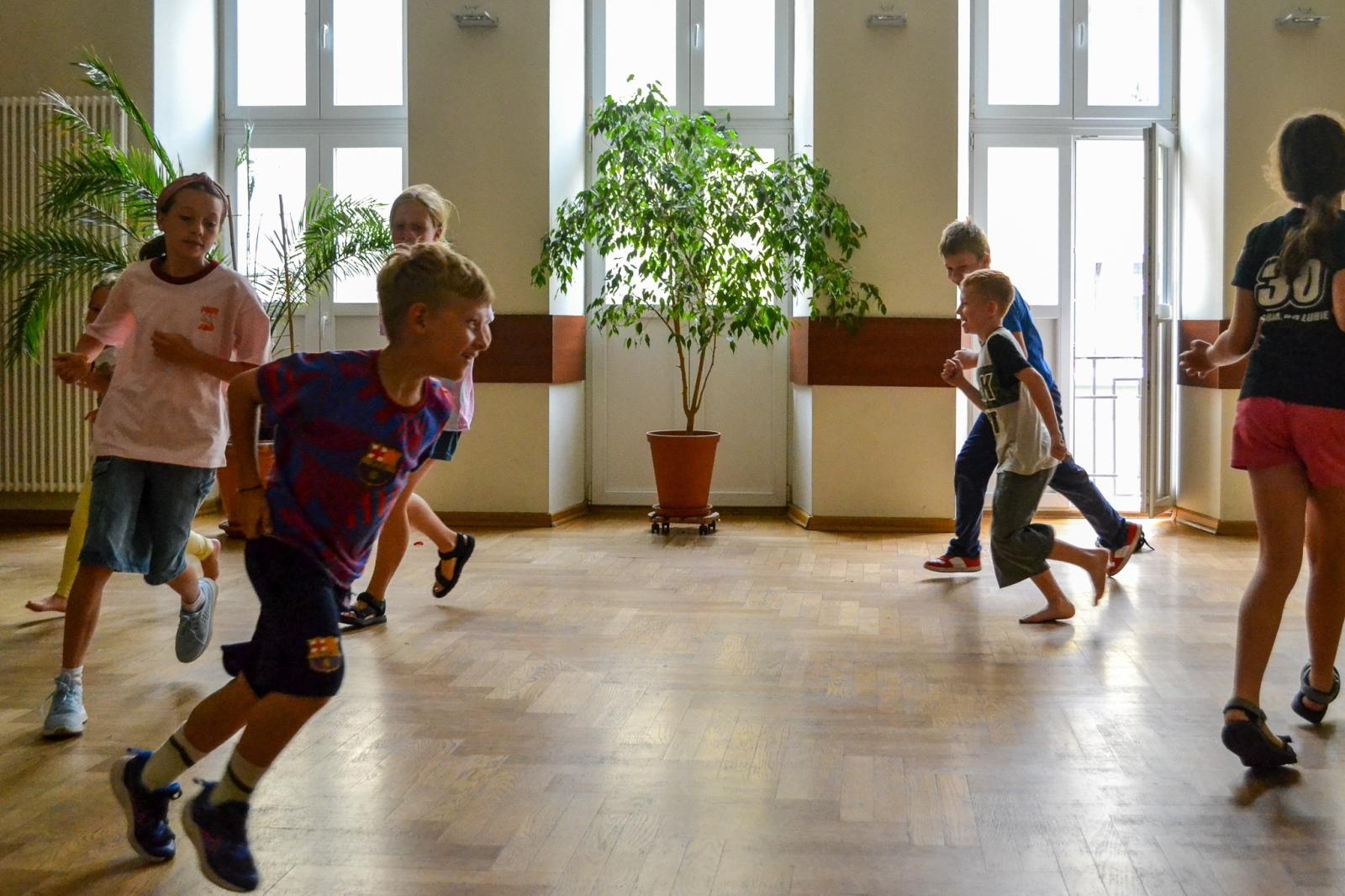 Zdjęcie w galerii na portalu naszraciborz.pl: MISJA SZTUKA! Półkolonie teatralne i finałowe przedstawienie w RCK wiadomości z regionu