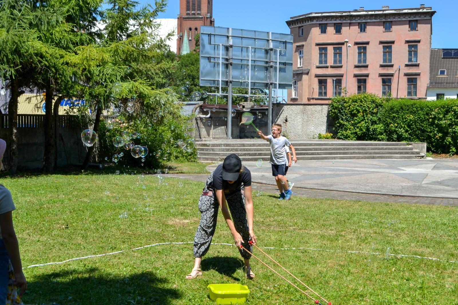 Zdjęcie w galerii na portalu naszraciborz.pl: MISJA SZTUKA! Półkolonie teatralne i finałowe przedstawienie w RCK wiadomości z regionu