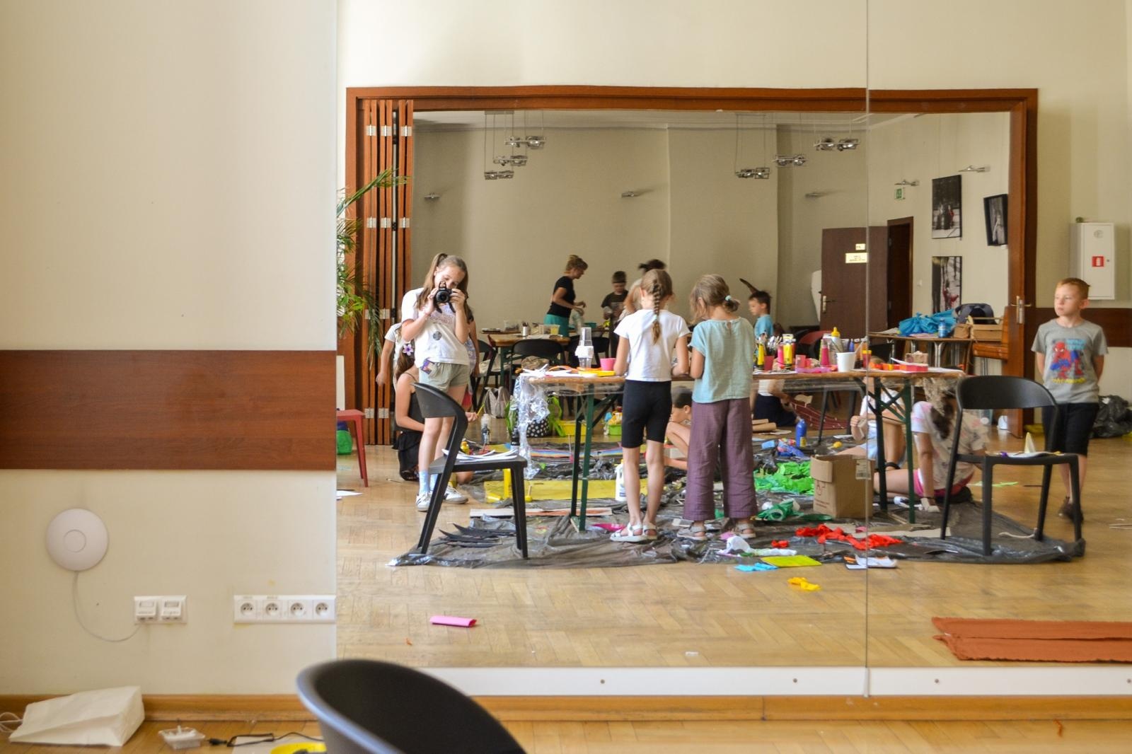 Zdjęcie w galerii na portalu naszraciborz.pl: MISJA SZTUKA! Półkolonie teatralne i finałowe przedstawienie w RCK wiadomości z regionu