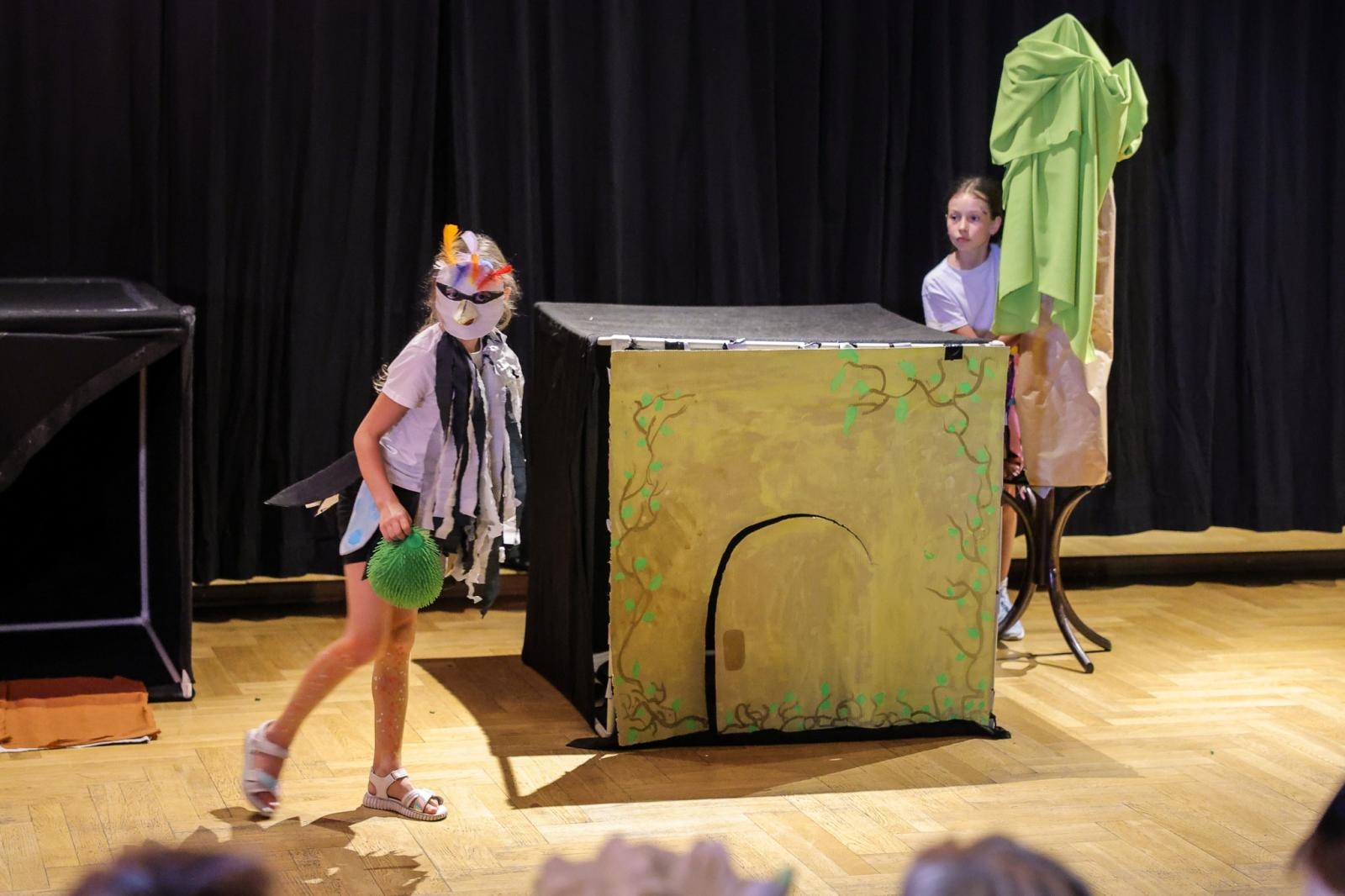 Zdjęcie w galerii na portalu naszraciborz.pl: MISJA SZTUKA! Półkolonie teatralne i finałowe przedstawienie w RCK wiadomości z regionu