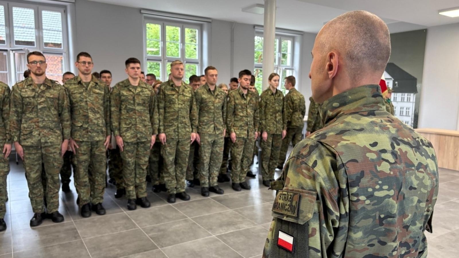 Zdjęcie w galerii na portalu naszraciborz.pl: 40 funkcjonariuszy Śląskiego Oddziału Straży Granicznej z Raciborza zostało mianowanych na stopień kaprala wiadomości z regionu